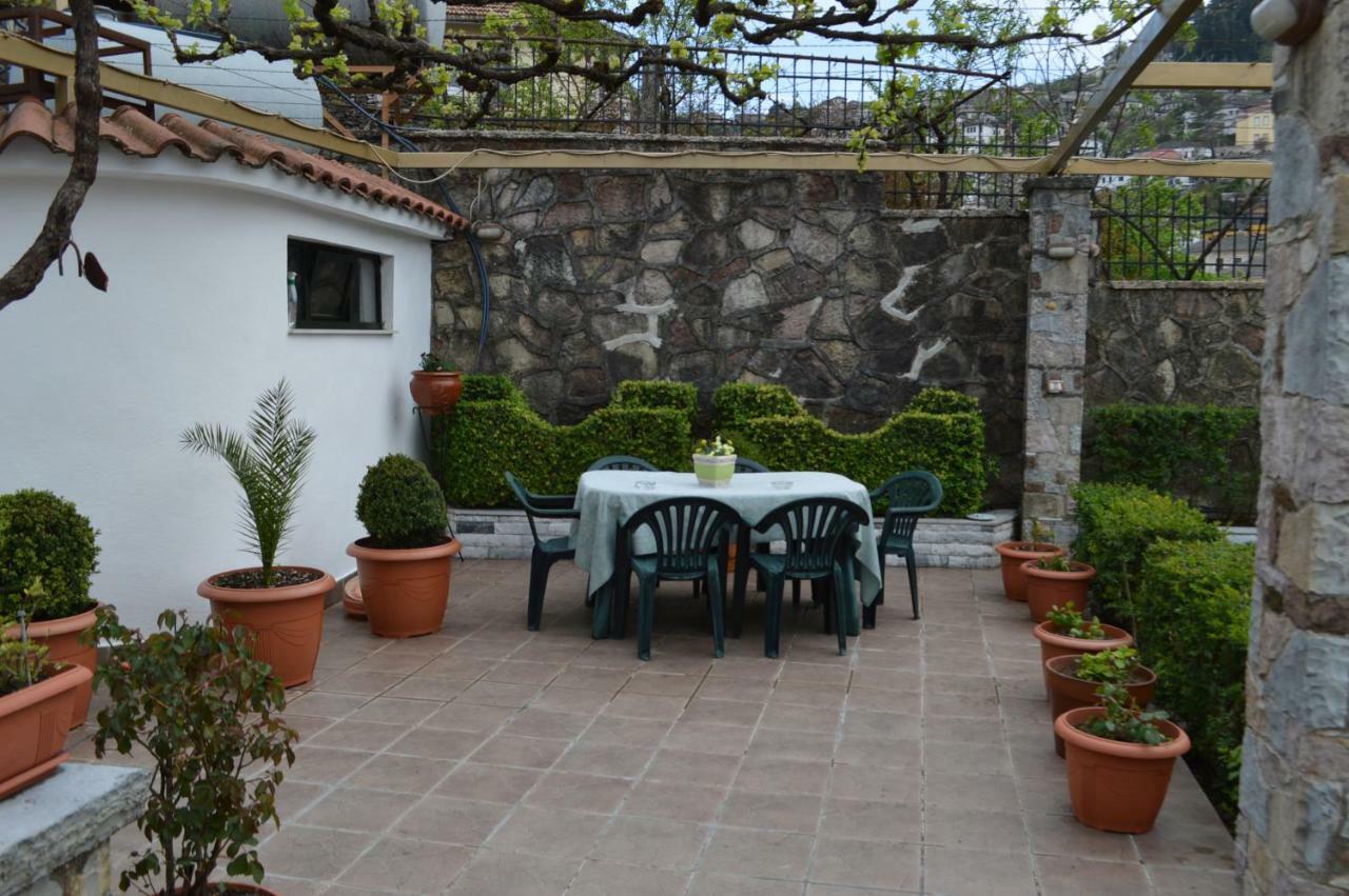 Vila Ss Kekezi Villa Gjirokaster Exterior photo